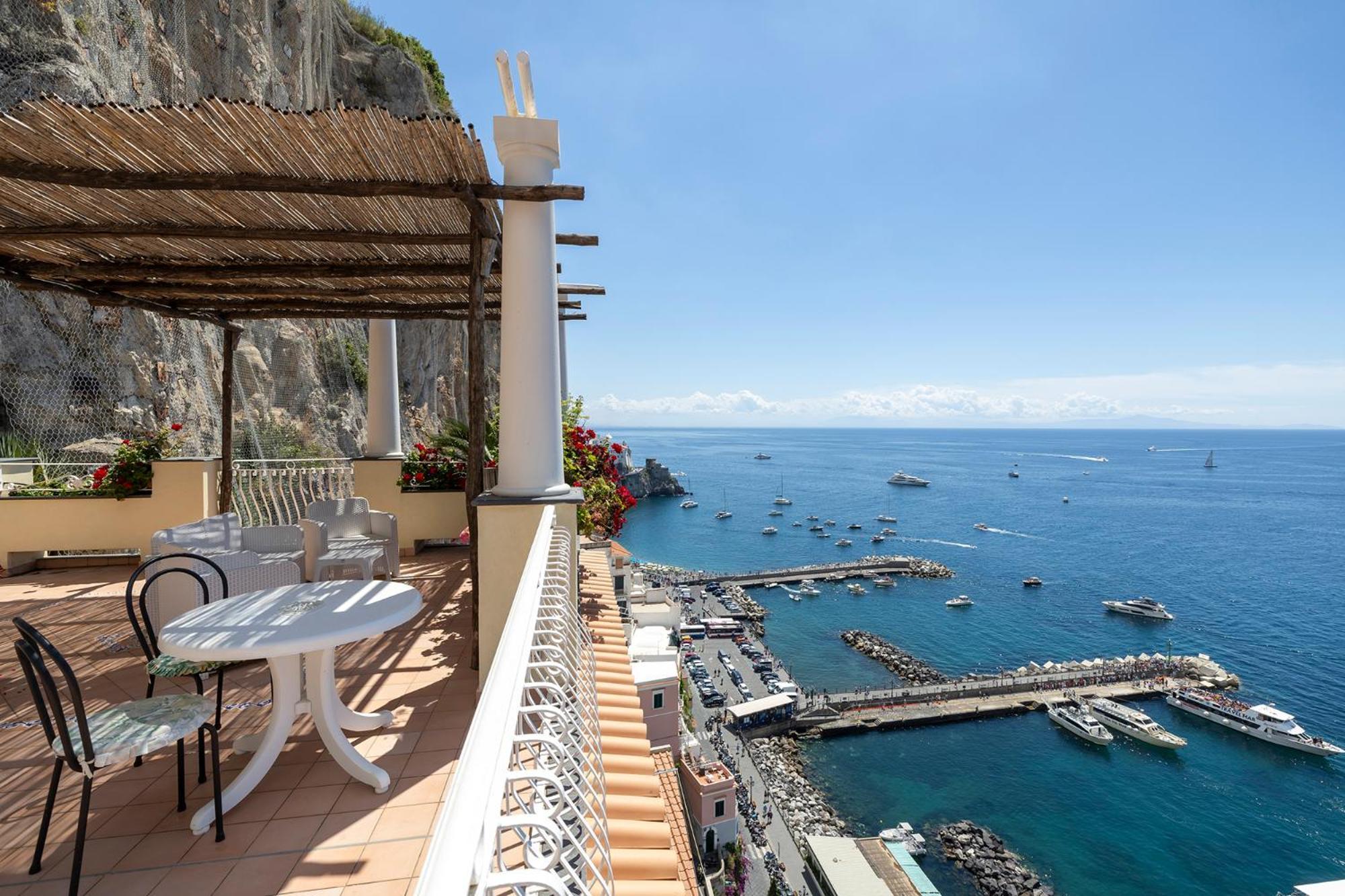 Apartments Amalfi Design Sea View Accessible By 250 Steps المظهر الخارجي الصورة