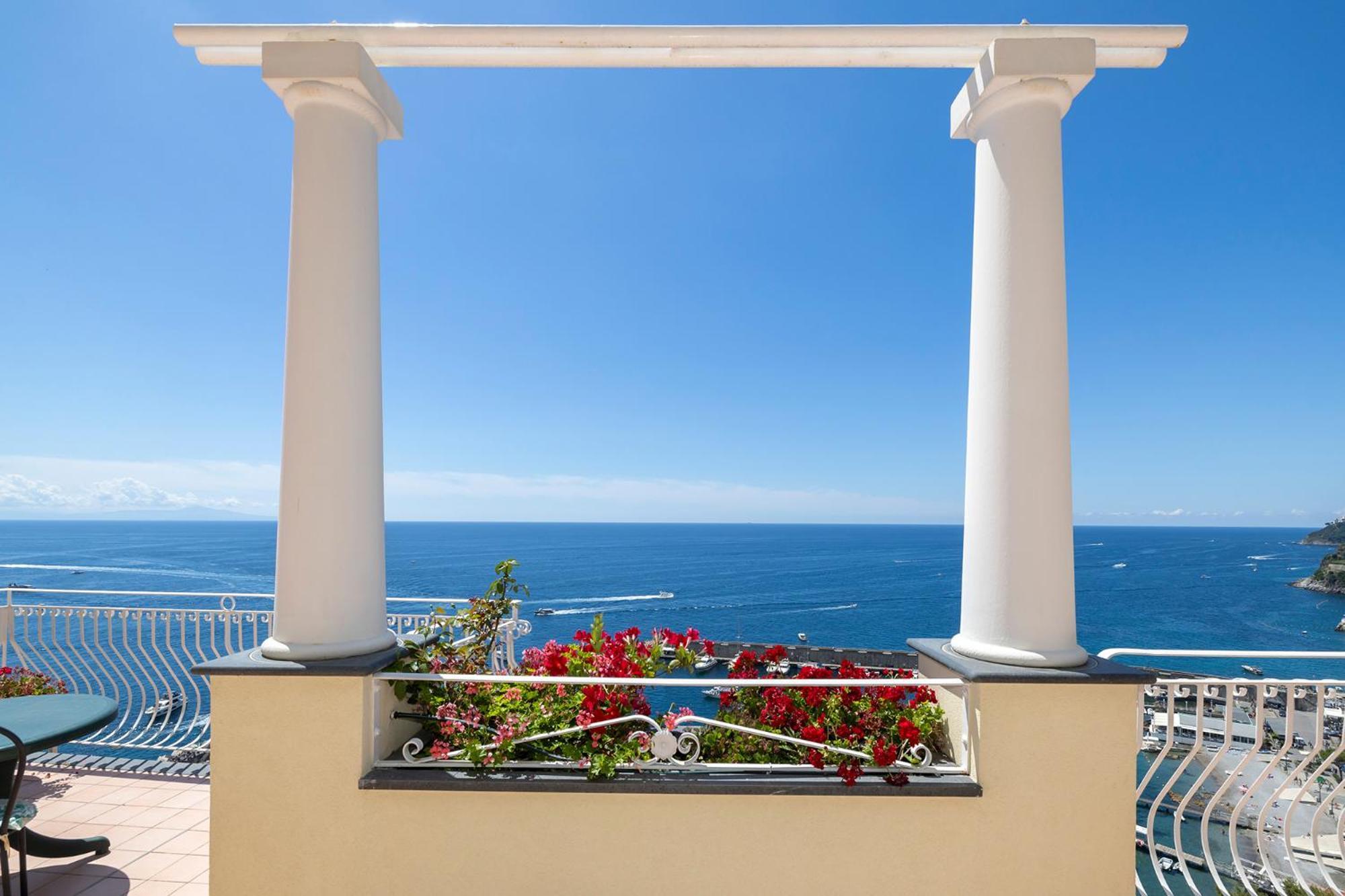 Apartments Amalfi Design Sea View Accessible By 250 Steps المظهر الخارجي الصورة