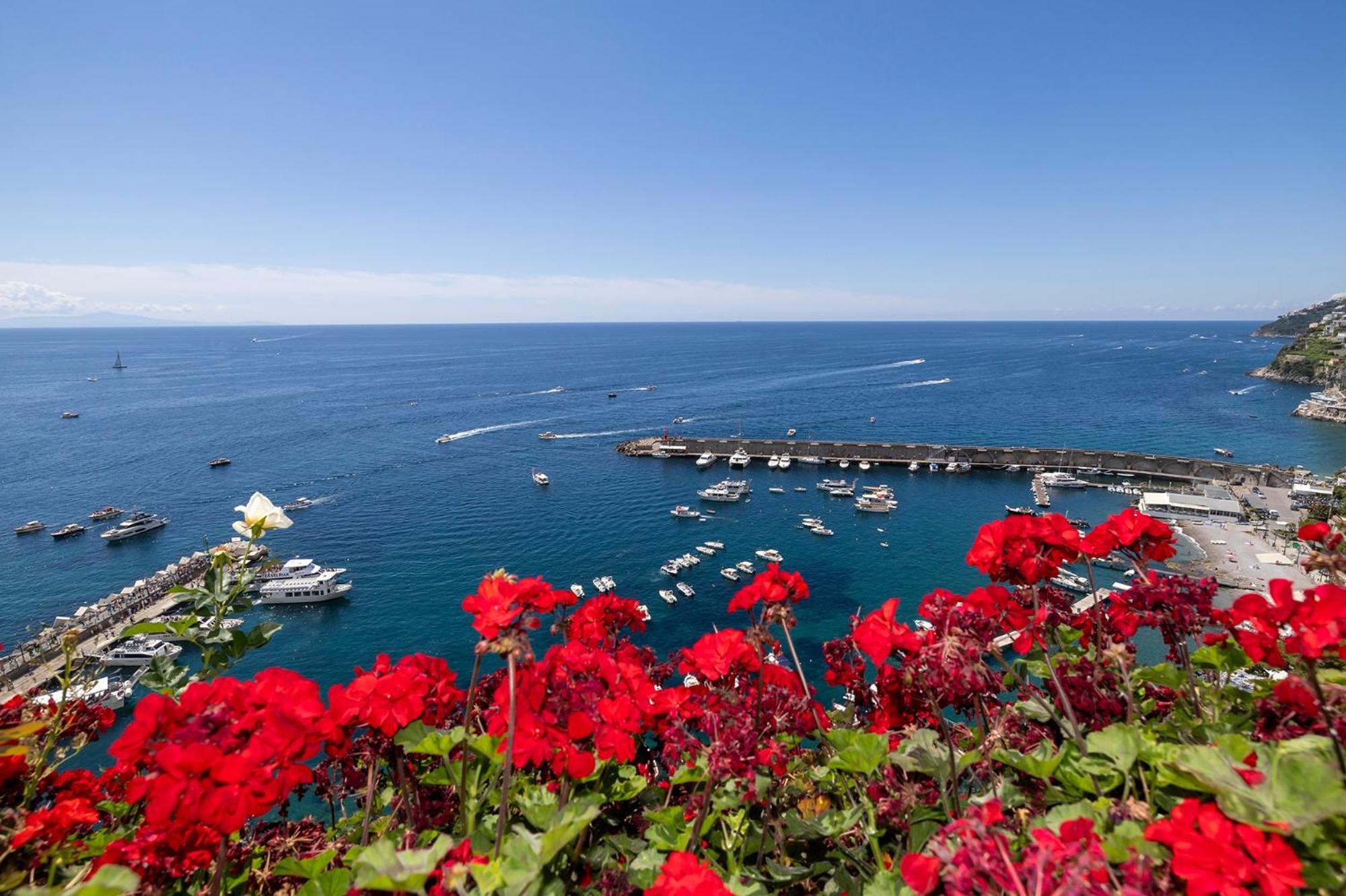 Apartments Amalfi Design Sea View Accessible By 250 Steps المظهر الخارجي الصورة