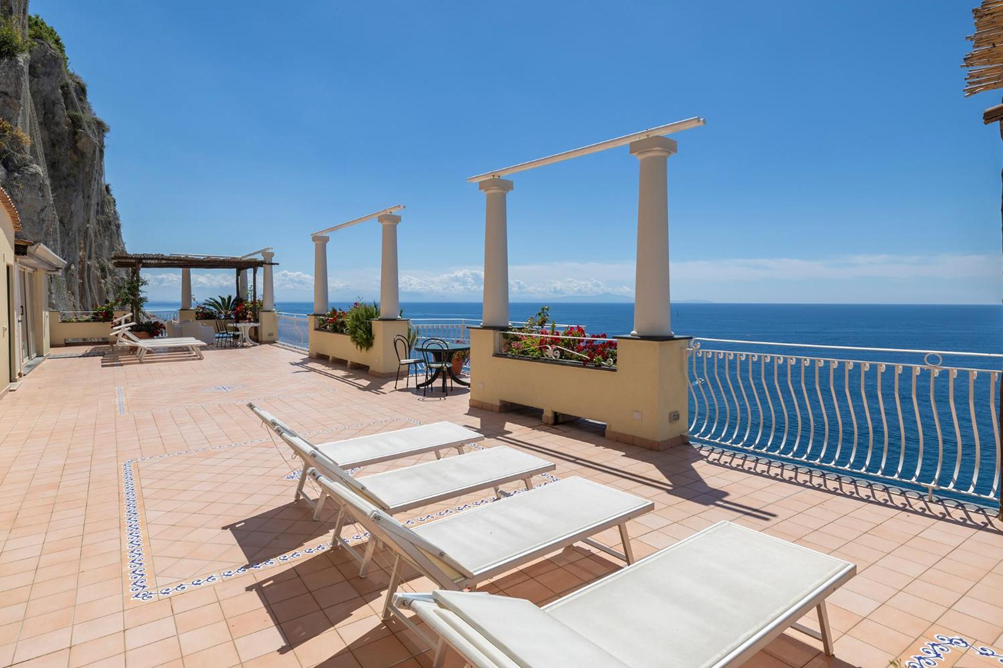 Apartments Amalfi Design Sea View Accessible By 250 Steps المظهر الخارجي الصورة